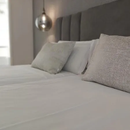 Del Parque Flats Flores Premium * Malaga